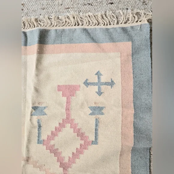Vintage Wool Rug - Picture 2 of 6